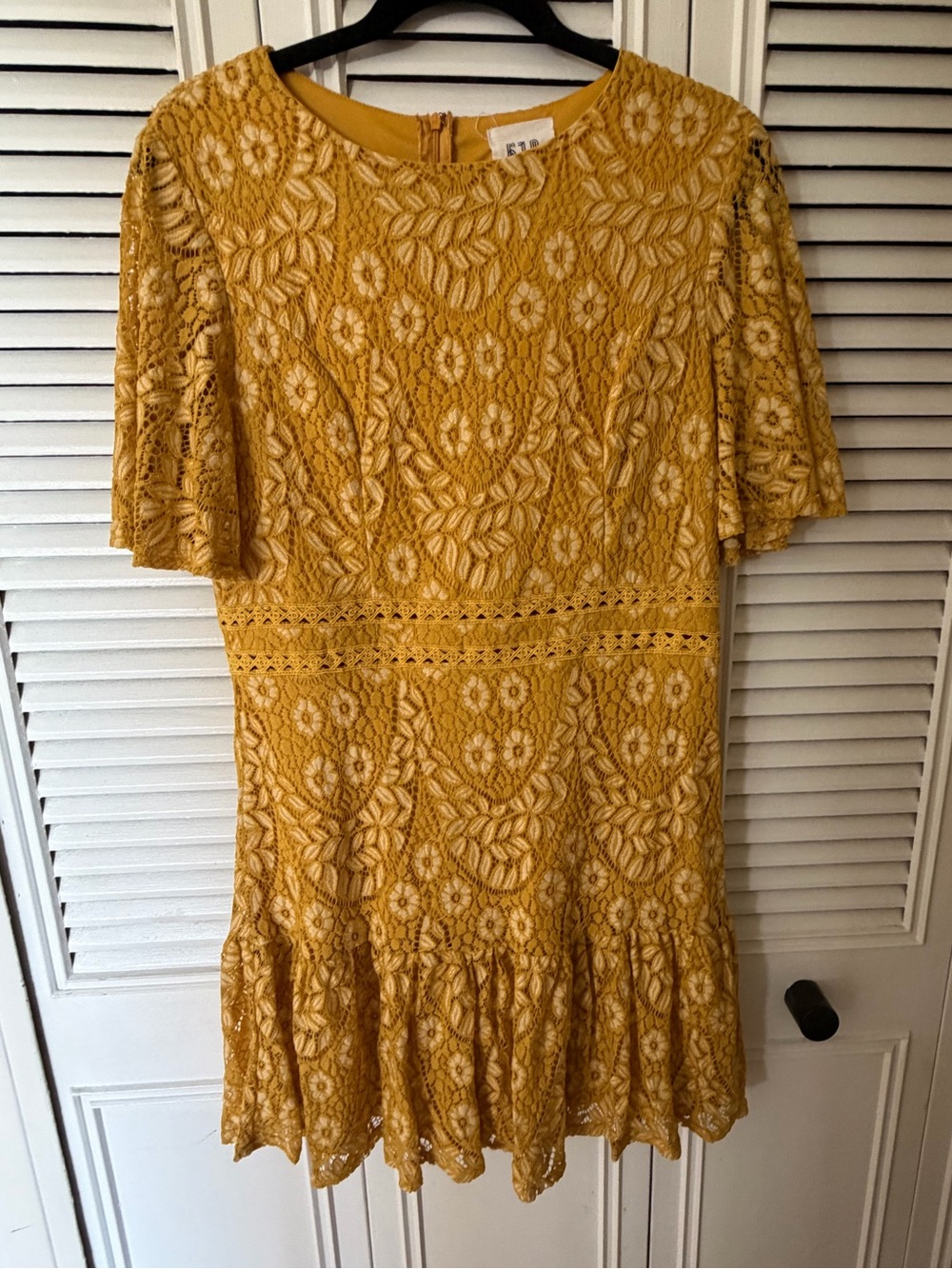 Mustard Yellow Lace Flutter-Sleeve Dress Size Large